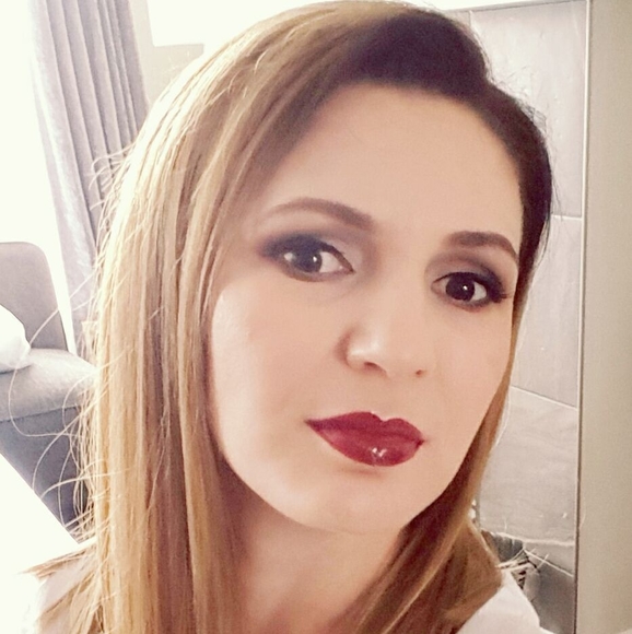 Meet your Posher, Geanina - Picture 1 of 1